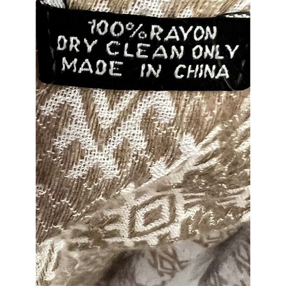NWT Neiman Marcus One Size Long Scarf Wrap Soft 100% Rayon Beige & Tan NEW - Picture 6 of 7